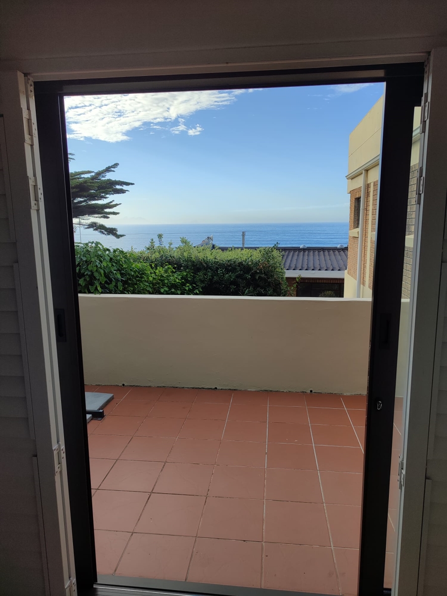 To Let 2 Bedroom Property for Rent in St James Western Cape